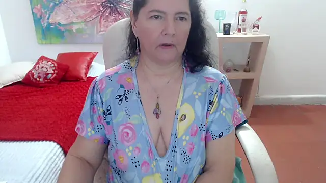 leonela_69 (F mature) - squirt