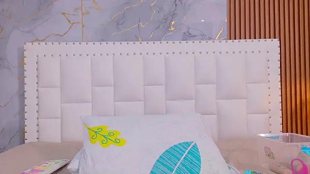 naughty_ebonyy webcam