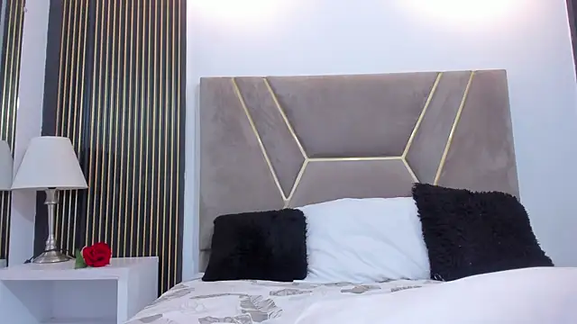 Bella_Rousee_ webcam