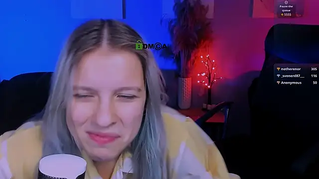 gloria_bubble webcam