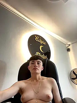 nico_18x webcam
