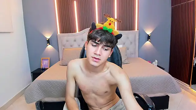 Tommy18__ webcam