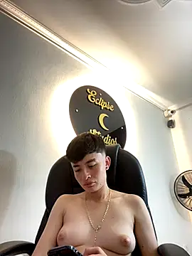nico_18x webcam