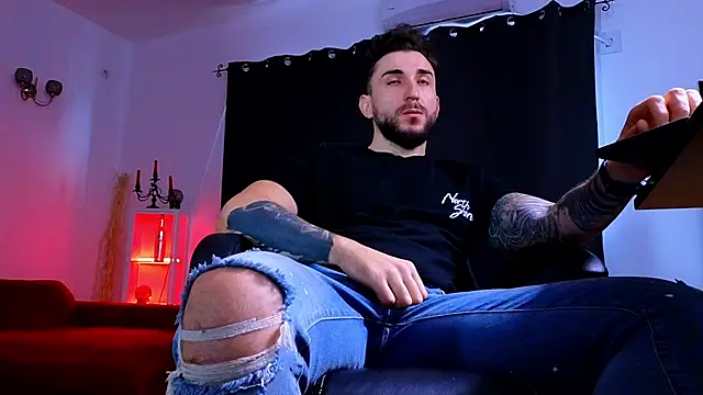 MightyAaron66 webcam