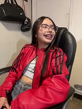 Karina16_pink webcam