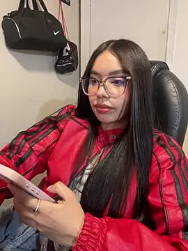 Karina16_pink webcam