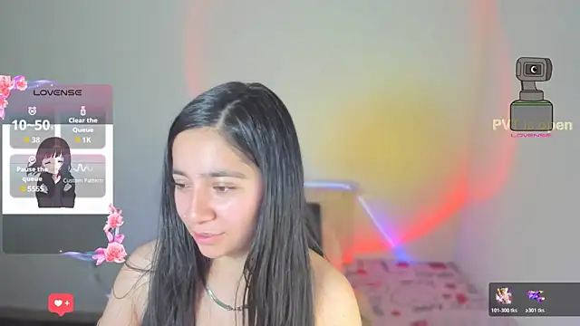 litle_mily_ (F young) - 2 finger in pussy