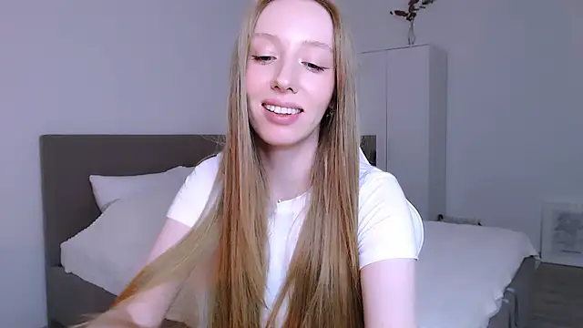 Luna_insniity webcam