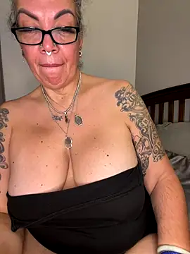 dieseldame1313 webcam