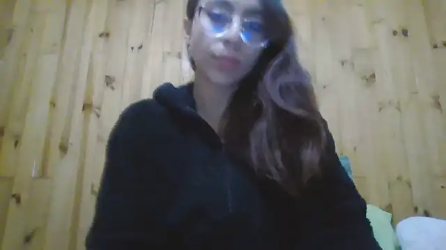 roselingalvis13 - Roselingalvis13's free webcam