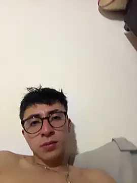 camirojas_boy (M young) - Finger in ass 👉🏼🍑