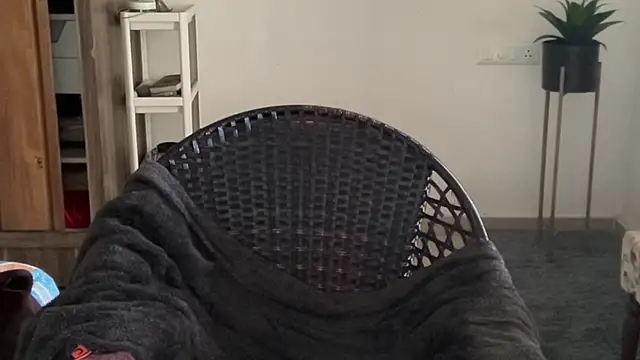 MakeMeAwareAah webcam