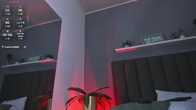 lindaa_natashaa_ webcam