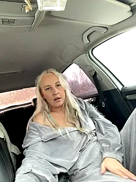 merlindave (F young) - Finger pussy /naked🤤✌️🥵