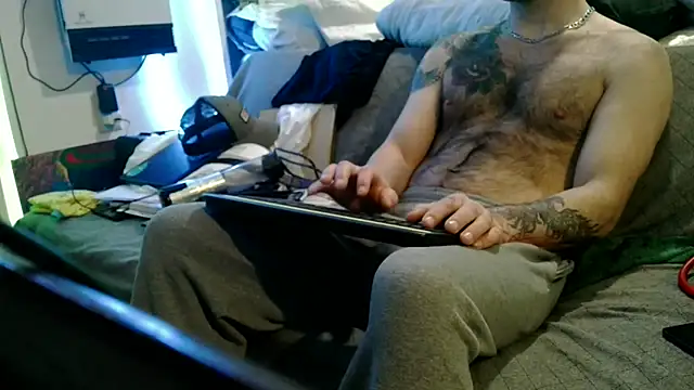 Luv2SuckBWC92 webcam