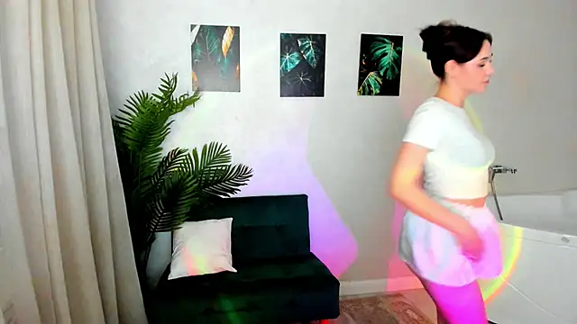 MakeYoueHappy webcam