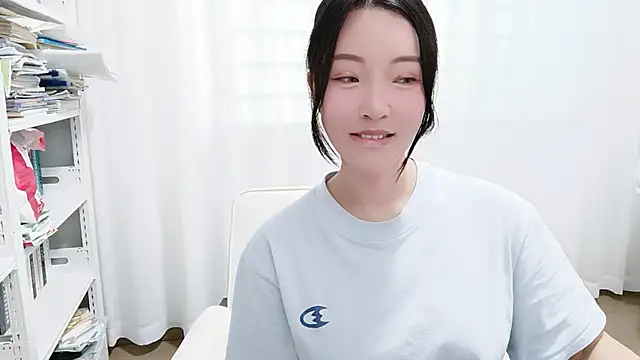 cassie_wang2297 (F milf) - 直播第2天 家庭老师一枚  裸光光一分钟    请不要用黑币打赏  请勿录屏
