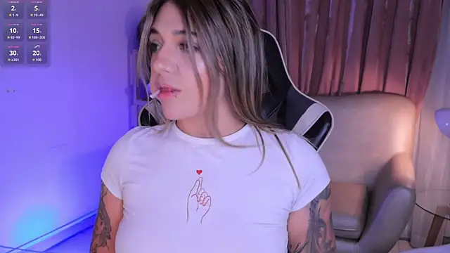 ashleyvalirya webcam