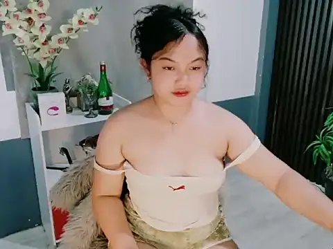 UrFavouriteCravings webcam