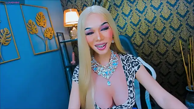 ThaliaWintour webcam