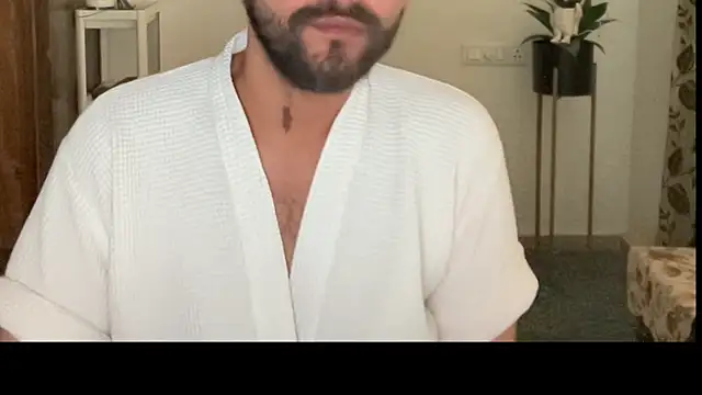 MakeMeAwareAah webcam