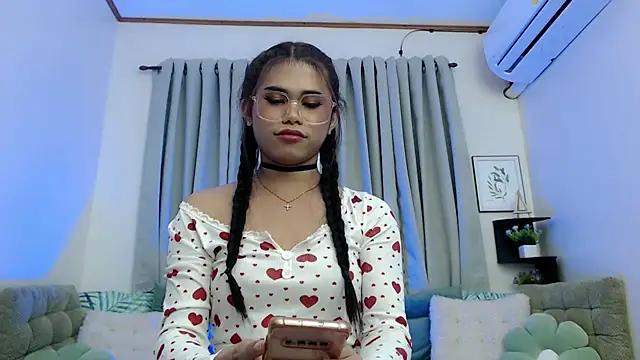 PrettyBlythes_TS webcam