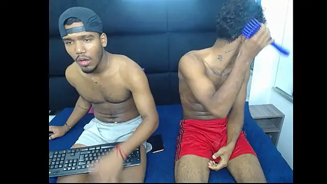 Straight_latinX webcam