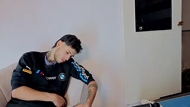 hinata_itachi webcam