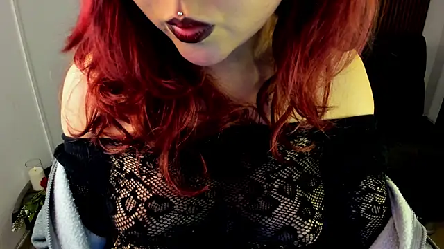 crimson_velvettt webcam