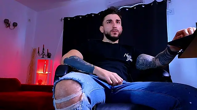 MightyAaron66 webcam