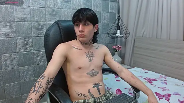 iantwink18 (M twink) - cum show