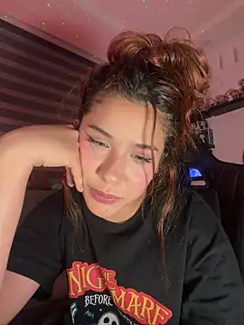 crystal_bunny7 (F young) - give me pleasure, make me squirt