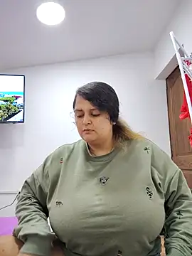 Webcam Model (Miss_balloonsmila)  is live.Free join now!