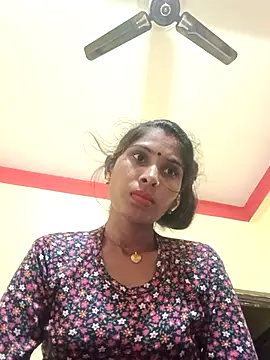 Veshali_Love143 webcam