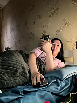 Naughtbaby_2025 webcam