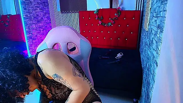 mia_hernnandez webcam