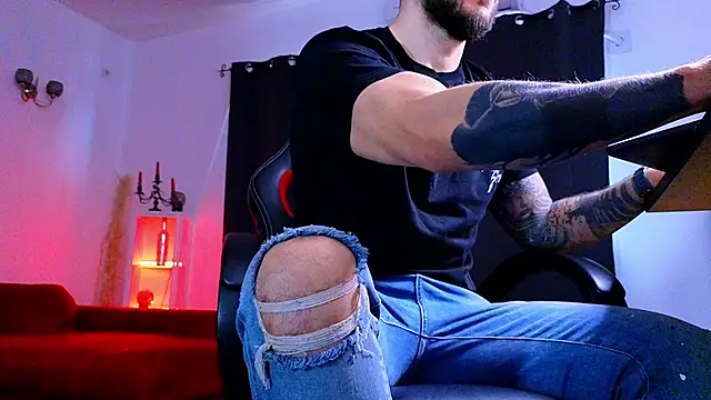 MightyAaron66 webcam