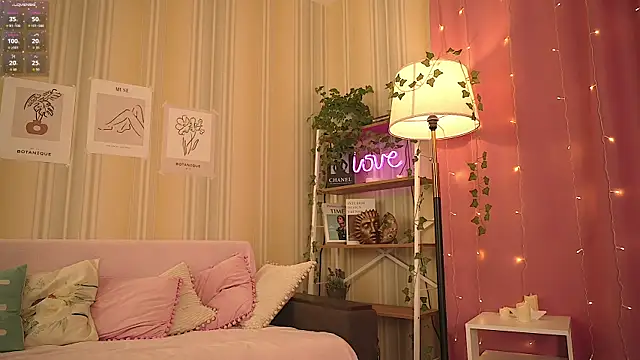 IsabellaTorrance webcam