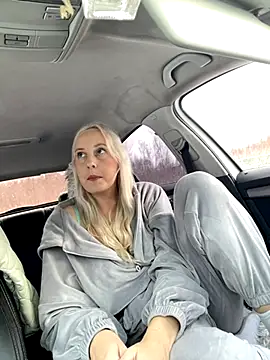 merlindave (F young) - Finger pussy /naked🤤✌️🥵