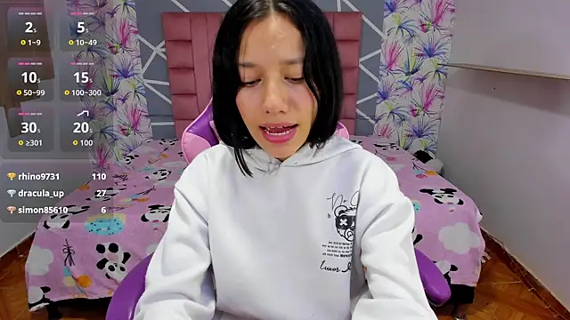 AdelaidaManson18 webcam