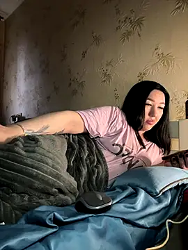 Naughtbaby_2025 webcam