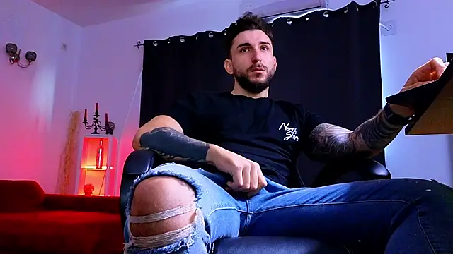 MightyAaron66 webcam