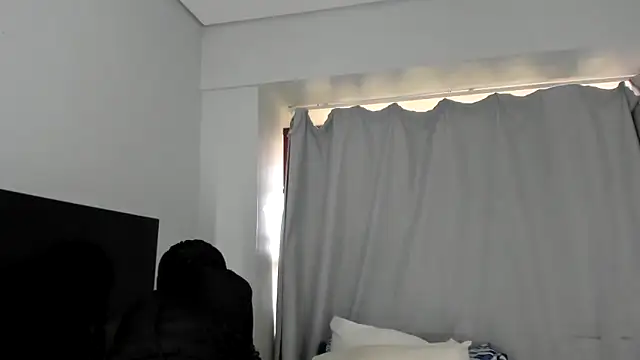 ConnieSmall24 webcam