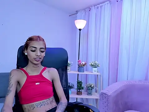 KarlaSlutSkinny__ webcam