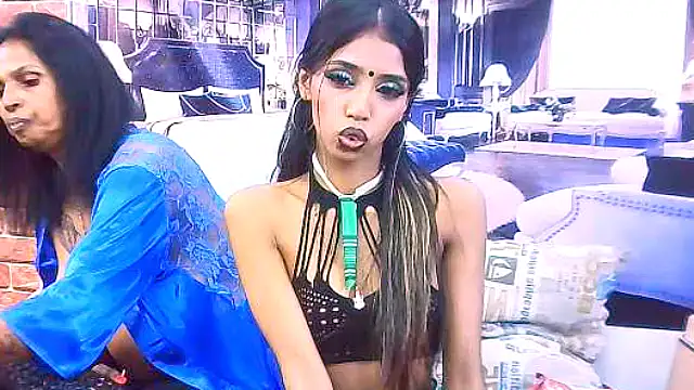 IndianSexySlender webcam