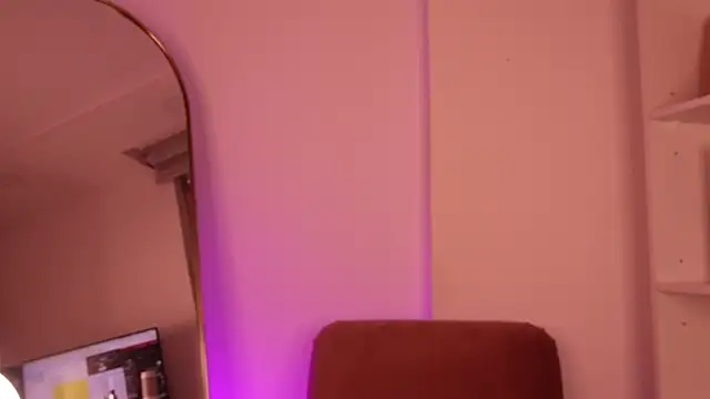 lara_bombshelll - Lara_bombshelll's free webcam - UK Sex Cams