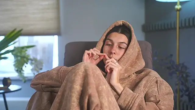 songsaur - SongSaur's free webcam - UK Sex Cams