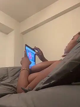 Goldenmami webcam stripchat model stream image