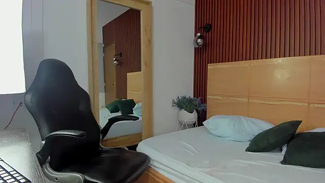 charlotte_rousee webcam