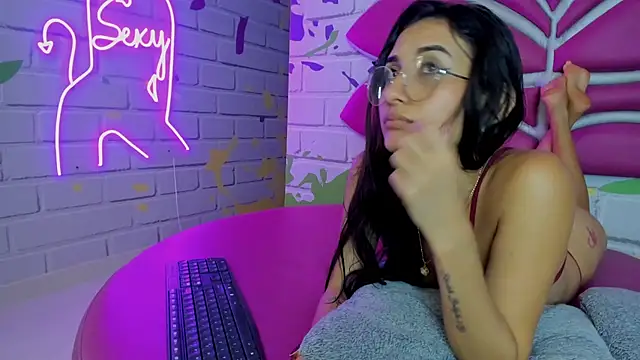 ValerySkinnyy webcam stripchat model stream image